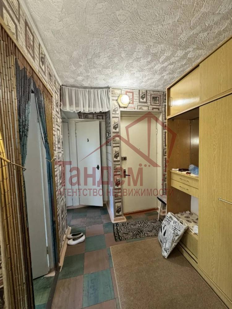 3 комнатная 51м2 4/5эт кв. 50 лет Октября г. Луганск - Объект №347
