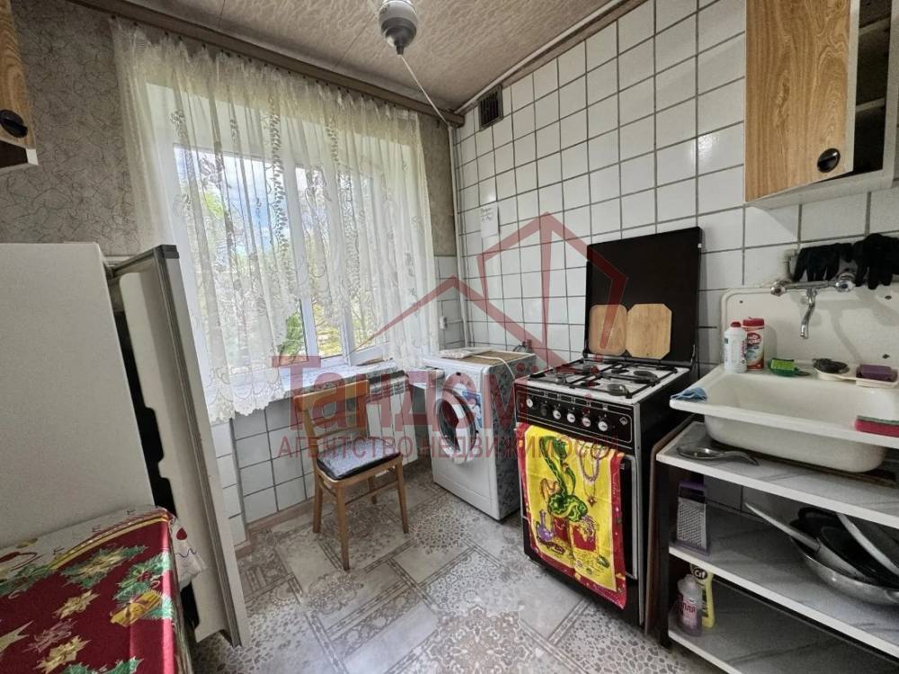 Фото 3 комнатная 51м2 4/5эт кв. 50 лет Октября г. Луганск - Объект №347