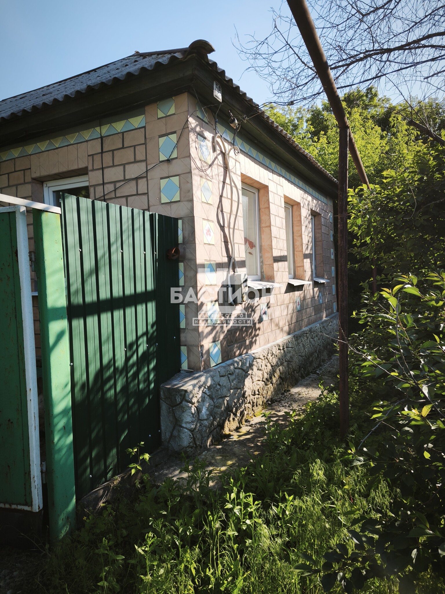 Дом, Россия муниципальный округ Лутугинский, посёлок городского типа Георгиевка ID:2207171