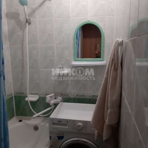 Фото Продам 2-х комн квартиру в г. Луганск кв. Волкова