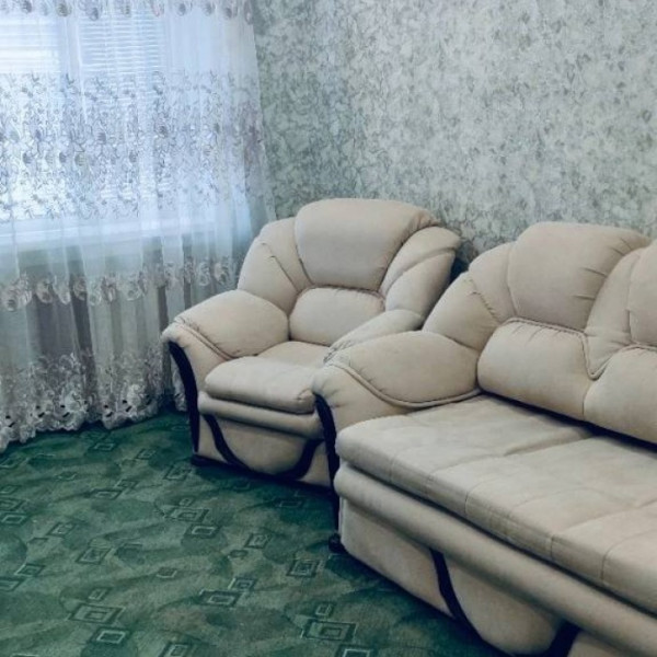 Продаётся 2-х комнатная квартира на кв. Ватутина