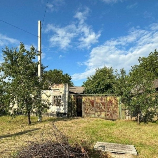 Продам участок с домостроением в городе Луганск улица Лебедева-Кумача