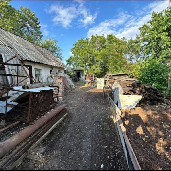 Фото Продам участок с домостроением в городе Луганск улица Лебедева-Кумача