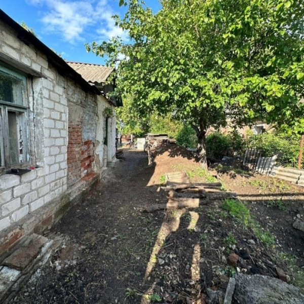 Фото Продам участок с домостроением в городе Луганск улица Лебедева-Кумача