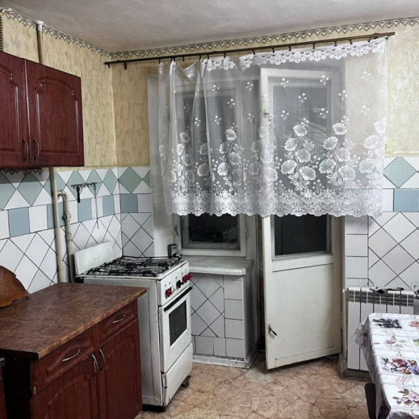 Продам 2 х комнатную квартиру по ул. Коцюбинского 27