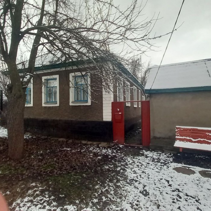 Продам дом в п. г. т Юрьевка Лутугинский район