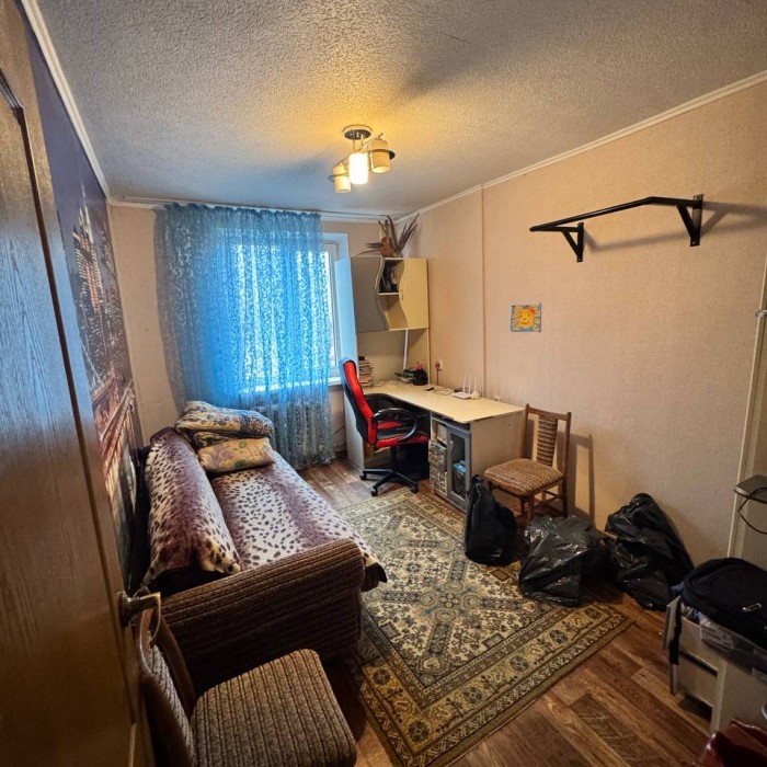 Фото Продам 4 комнатную квартиру в Станице Луганской (5-я Линия)