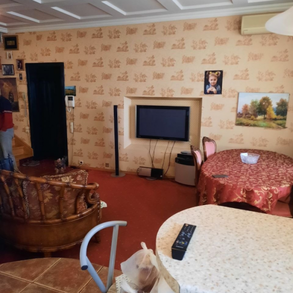 Фото Продам 2х уровневую квартиру в центре Луганска, 196м2