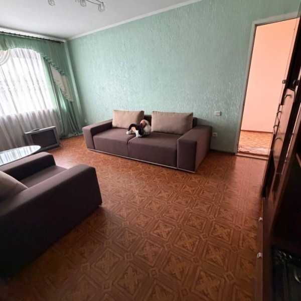 Фото Продам в ЦЕНТРЕ 3-х комнатную квартиру ул. Матросова район пед. института.