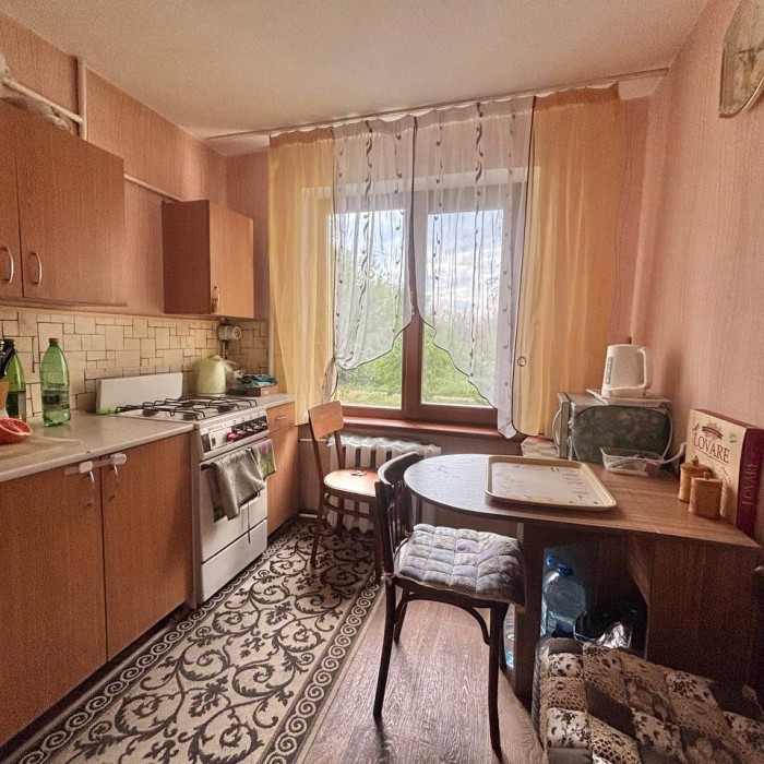 Продам 2-комн. п. Юбилейный, ул. Садовая.