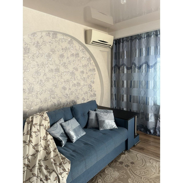2-комн. квартира, кв-л Левченко 11