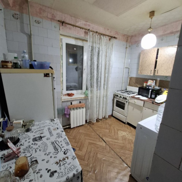 Фото Продам 2-х ком квартиру на кв. Солнечный