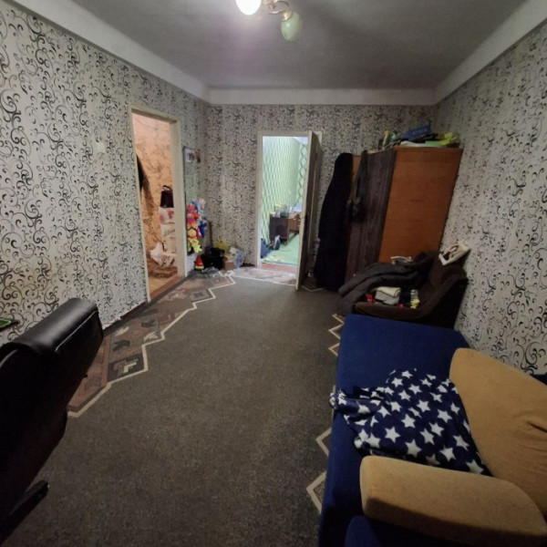 Фото Продам 2-х ком квартиру на кв. Солнечный