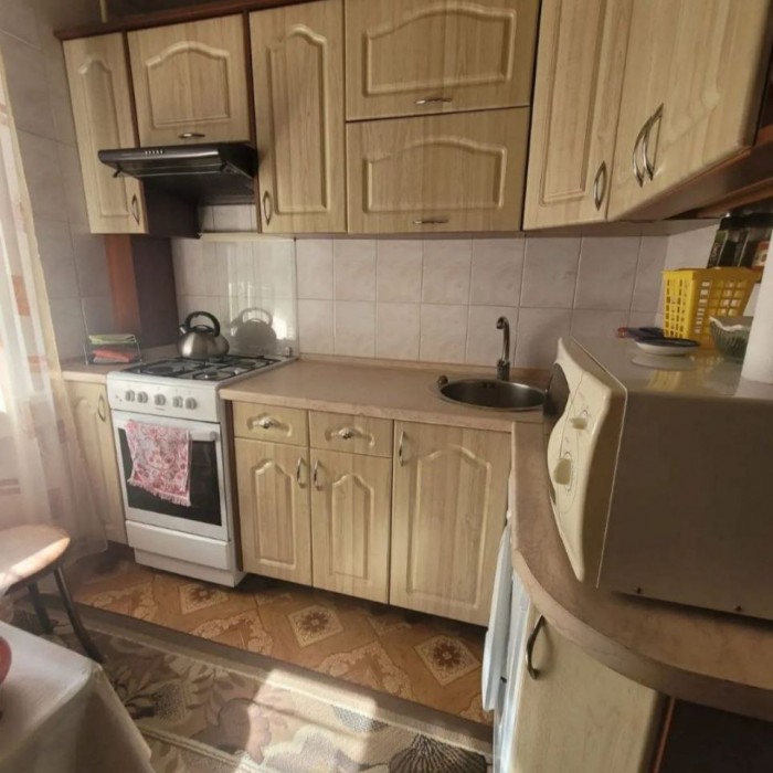 Фото Продам 2- к. квартиру 53 кв. м. (улучшенная планировка), г. Луганск, ул. Острая Могила (р- н ВВАУШ).