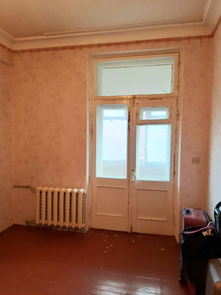 Фото №6 Продаётся 3 комн. кв-ра “Сталинка”, ул. Московская, р-н маг. “Альтаир”