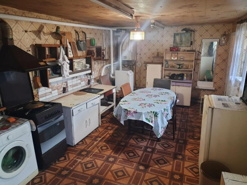 Фото Дом, п. Косиора, напротив магазина «Максим»!