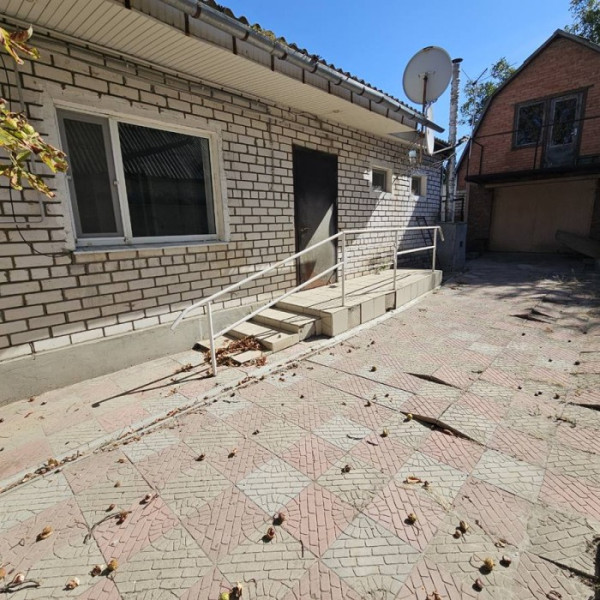 Продам дом в центре г. Луганск, ДК Строителей