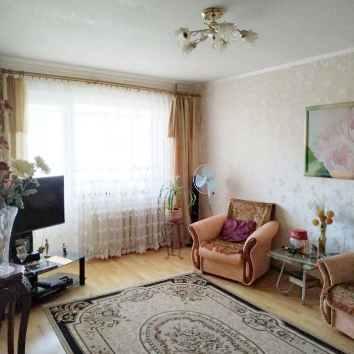 Фото Продам 2-х комнатную квартиру на кв. Сазонова.