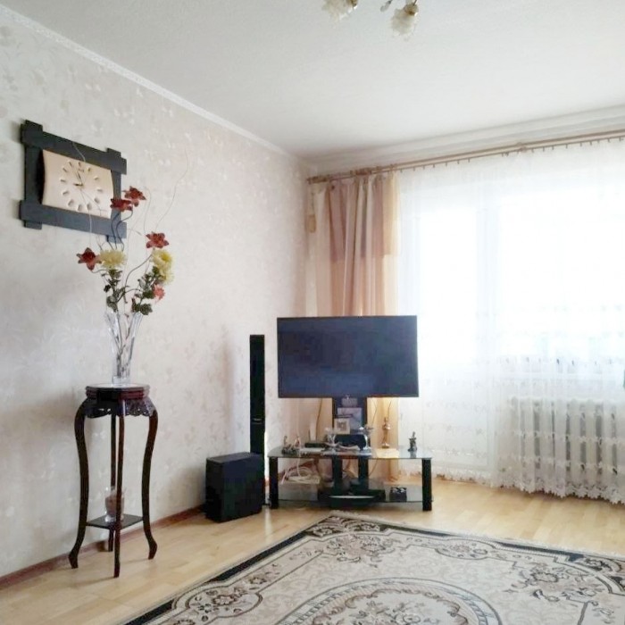 Фото Продам 2-х комнатную квартиру на кв. Сазонова.