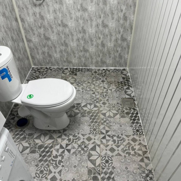 Фото Продам дом и участок 7 соток в центре города Луганск