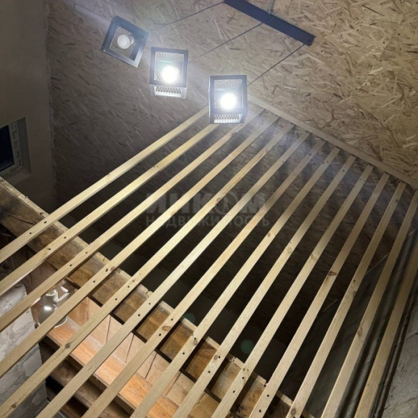 Фото Продам дом и участок 7 соток в центре города Луганск