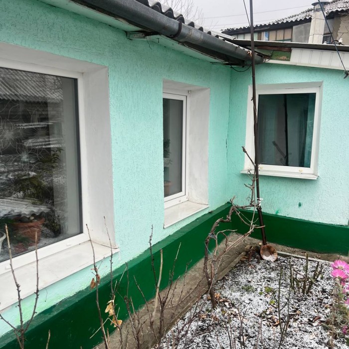 Продам аккуратный флигель в общем дворе нижний Камброд, р- н угла Артема