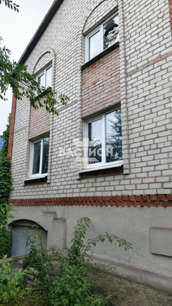 Продаётся дом, 304 м²