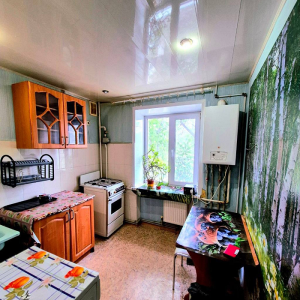 Продам 2к в районе Мед. Универа