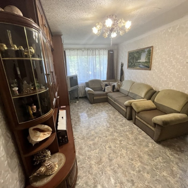 Фото Продам 3- к. квартиру, г. Луганск, кв. Шевченко (р- н 38 школы)