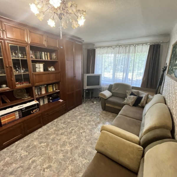 Фото Продам 3- к. квартиру, г. Луганск, кв. Шевченко (р- н 38 школы)