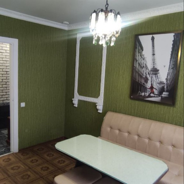 Фото Продам 4-х комн квартиру с АО в городе Луганск квартал 50-лет Октября