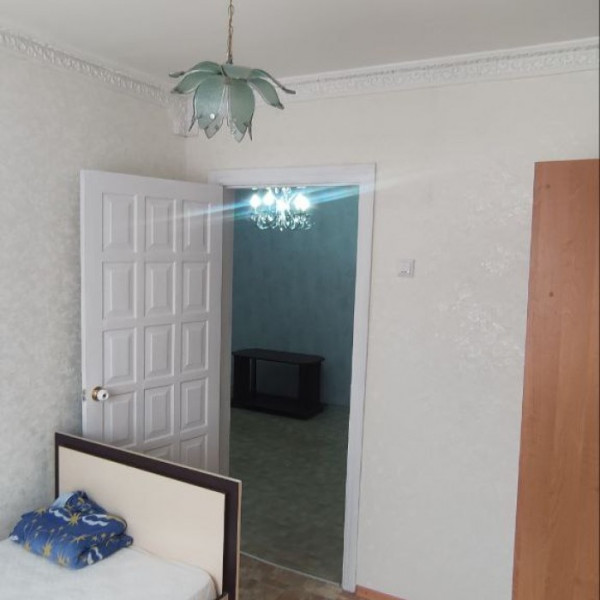 Фото Продам 4-х комн квартиру с АО в городе Луганск квартал 50-лет Октября