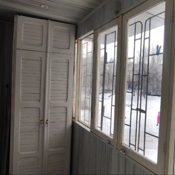 Фото Продам 4-х комн квартиру с АО в городе Луганск квартал 50-лет Октября