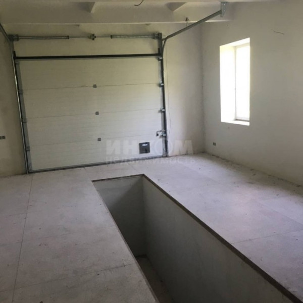 Продам Помещение- 638м2, СТО-124м2, Офис 66м2