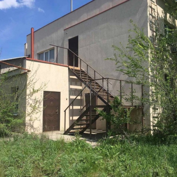 Фото Продам Помещение- 638м2, СТО-124м2, Офис 66м2