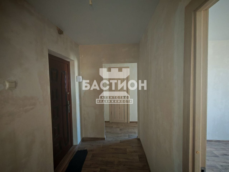 Фото 2-комнатная квартира, квартал Комарова, 27, ID: 2113787
