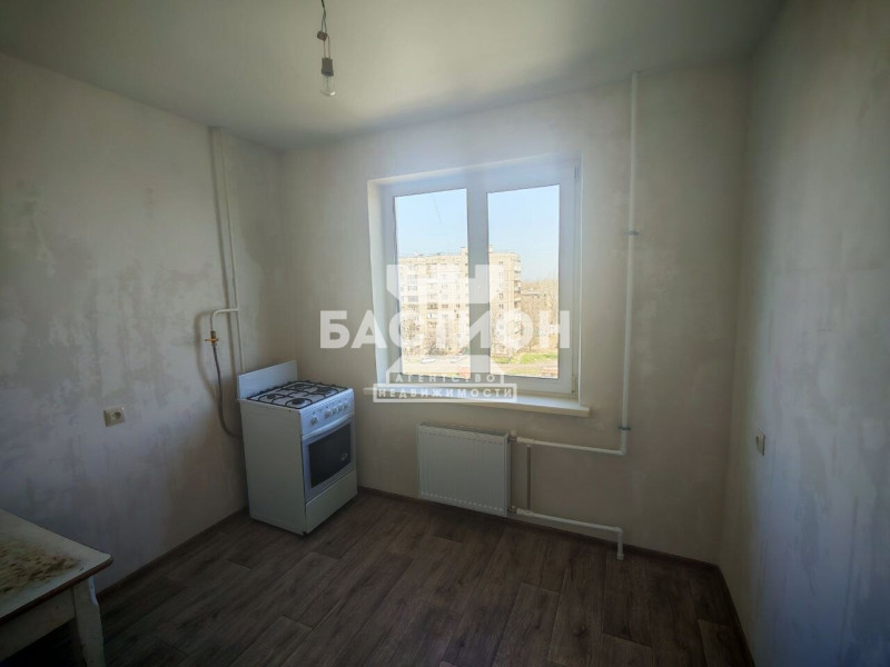 Фото 2-комнатная квартира, квартал Комарова, 27, ID: 2113787