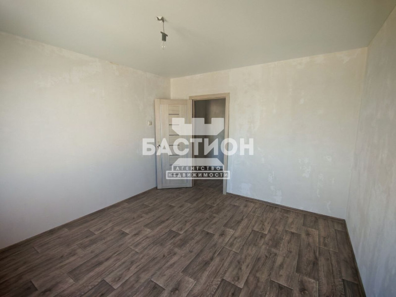 Фото 2-комнатная квартира, квартал Комарова, 27, ID: 2113787