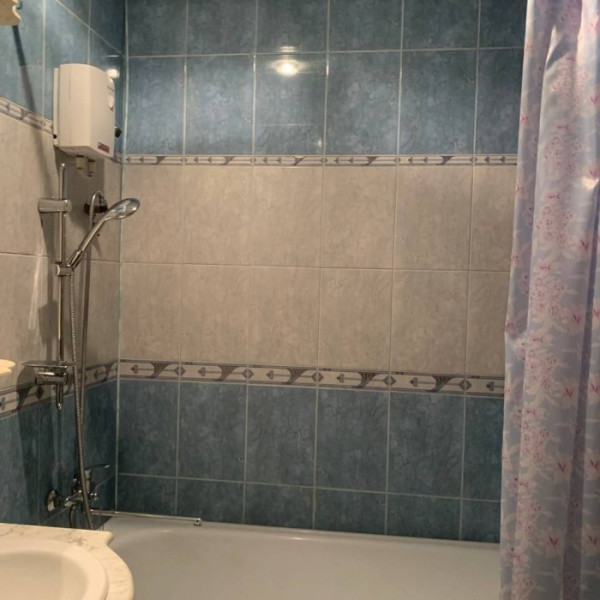 Фото Продам 3-х комнатную квартиру на кв. Волкова