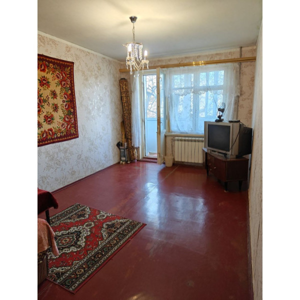 3-комн. квартира, кв-л Левченко 18