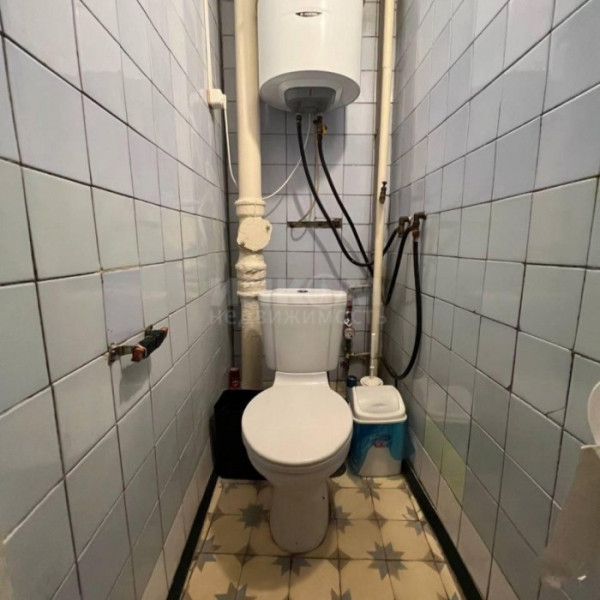 Фото Продам 4-х комн квартиру в Центре г Луганск ул Фрунзе