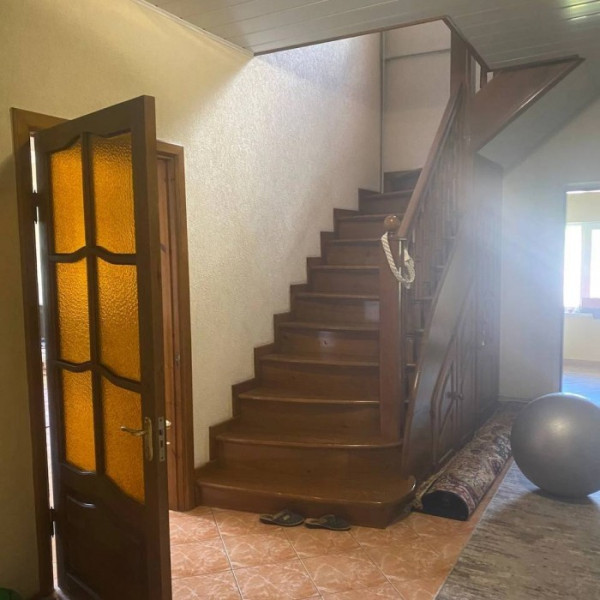 Фото Продам дом 2-х этажный 300 м2 ул. Комиссара Санюка