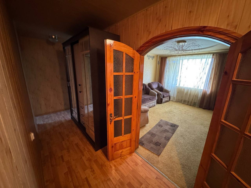 Фото Краснодон, 3х-комнатная квартира, ул. Красных Шахтеров (за музеем), д. 1