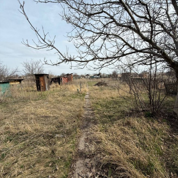 Фото ЦЕНА СНИЖЕНА!!! Продам Станица -Луганская, (Кондрашевка) 1/2 часть дома.