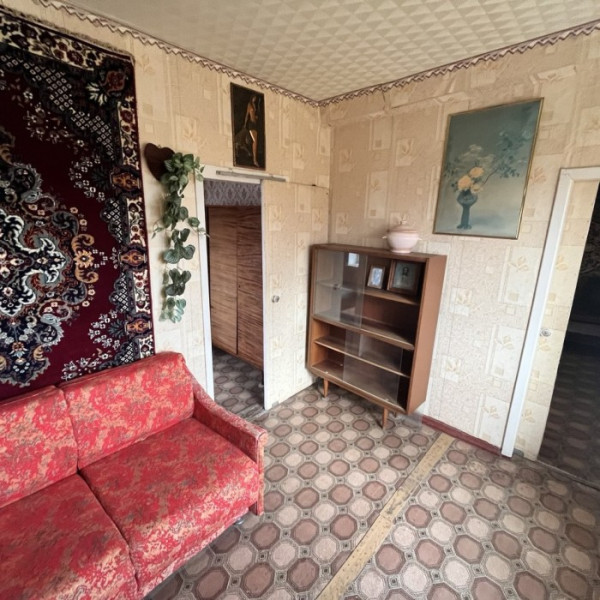 Фото Продам 4- к. квартиру, с автономным отоплением, г. Луганск кв. Солнечный (р- н кафе Терасса).