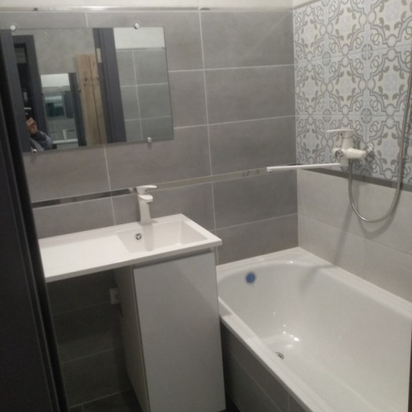 Фото Продам 4-х комн квартиру с АО в г.Луганск городок ОР