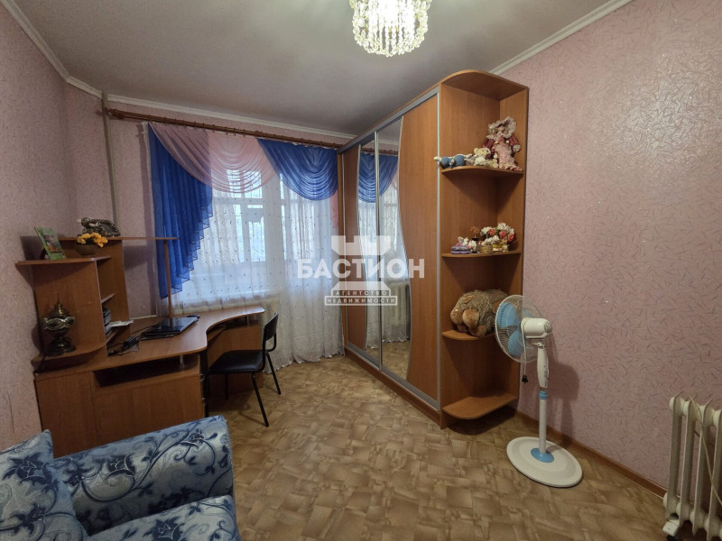Фото 3-х комнатная квартира, Победоносная улица, 17 ID:2080819