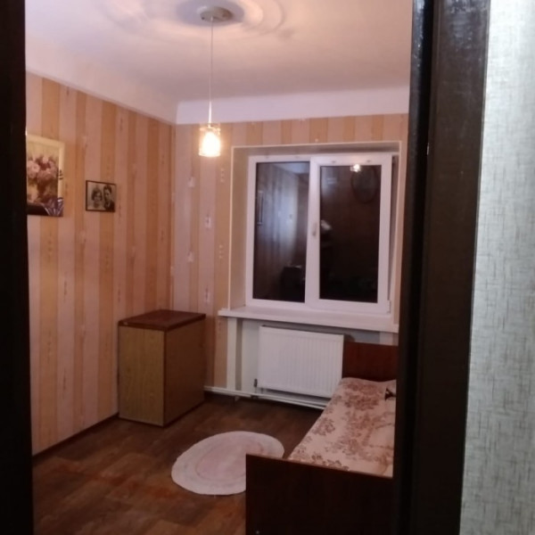 Фото № 7074 Продам 2х комн. квартиру в р-не маг. "Рина"