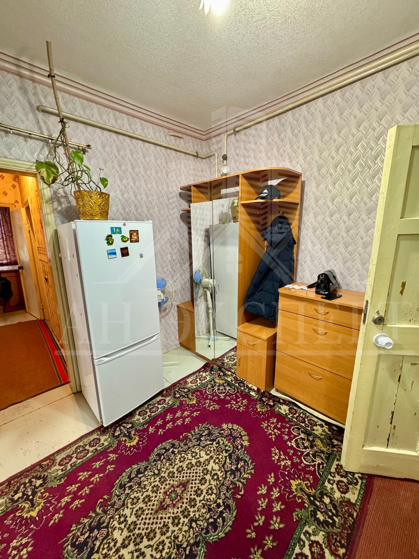 Фото СДАМ 3-Х КОМНАТНУЮ КВАРТИРУ НА ДЛИТЕЛЬНЫЙ СРОК (Стаханов, ул. Карла Либкнехта, д. 75)