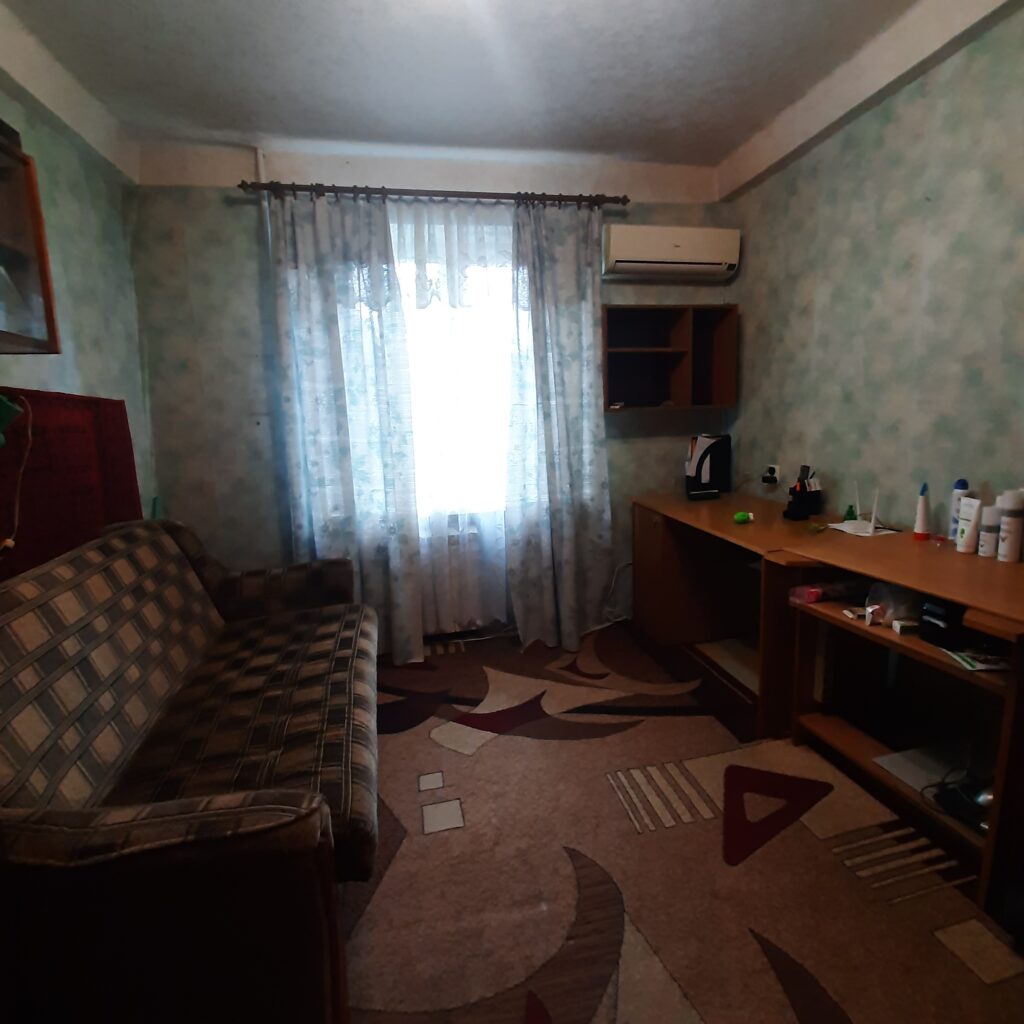 Фото №798 Продаётся 3 комн. кв-ра, пр-т Металлургов, р-н супермаркета “Донбасс”